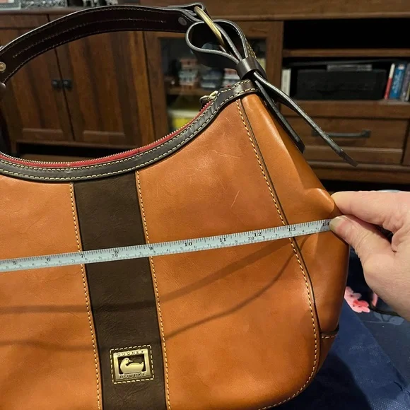 Dooney & Bourke Mia Hobo with dust bag - Picture 8 of 9